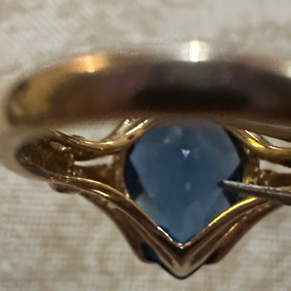Elegant Blue and Gold Women's Ring - Picture 5 of 8